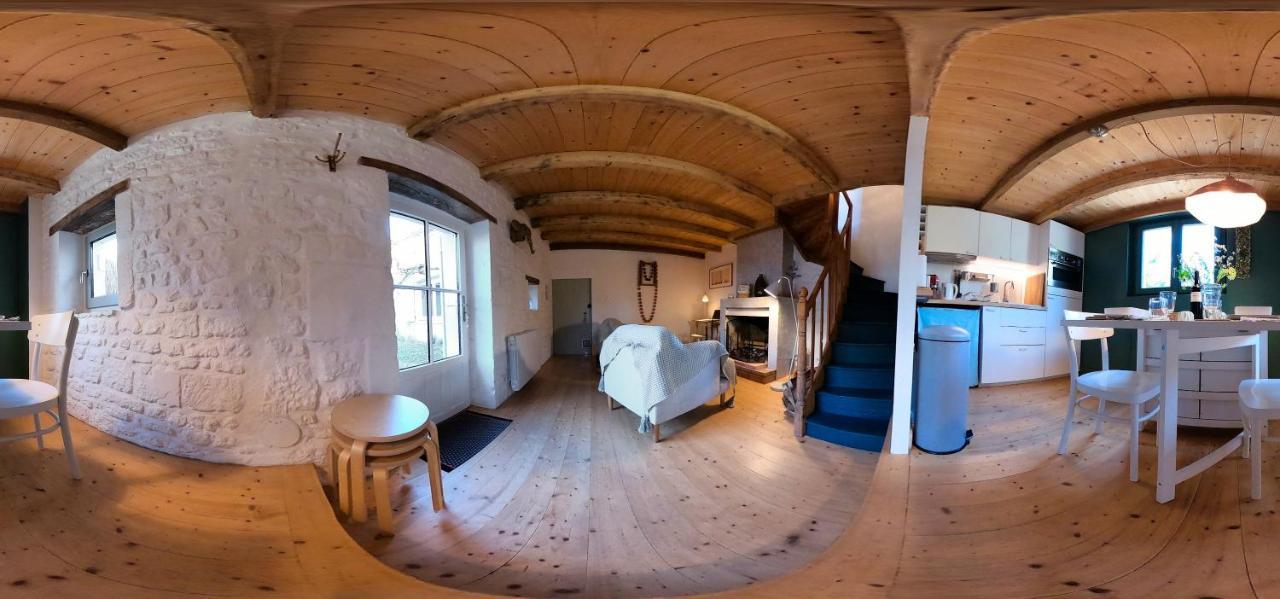 Gite Du Presbytere Port D'Envaux, Ravissante Maison De Charme Buitenkant foto