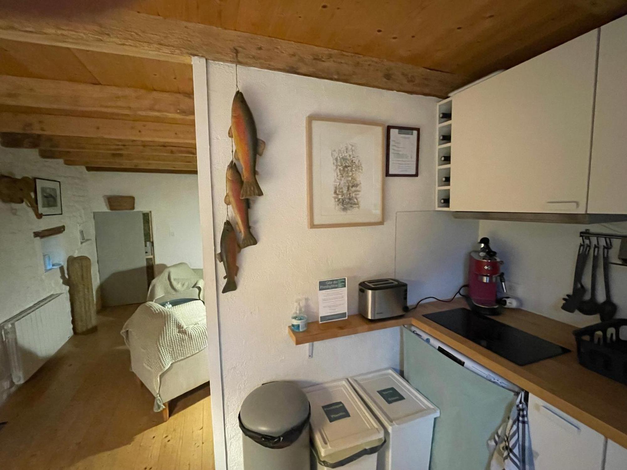 Gite Du Presbytere Port D'Envaux, Ravissante Maison De Charme Buitenkant foto